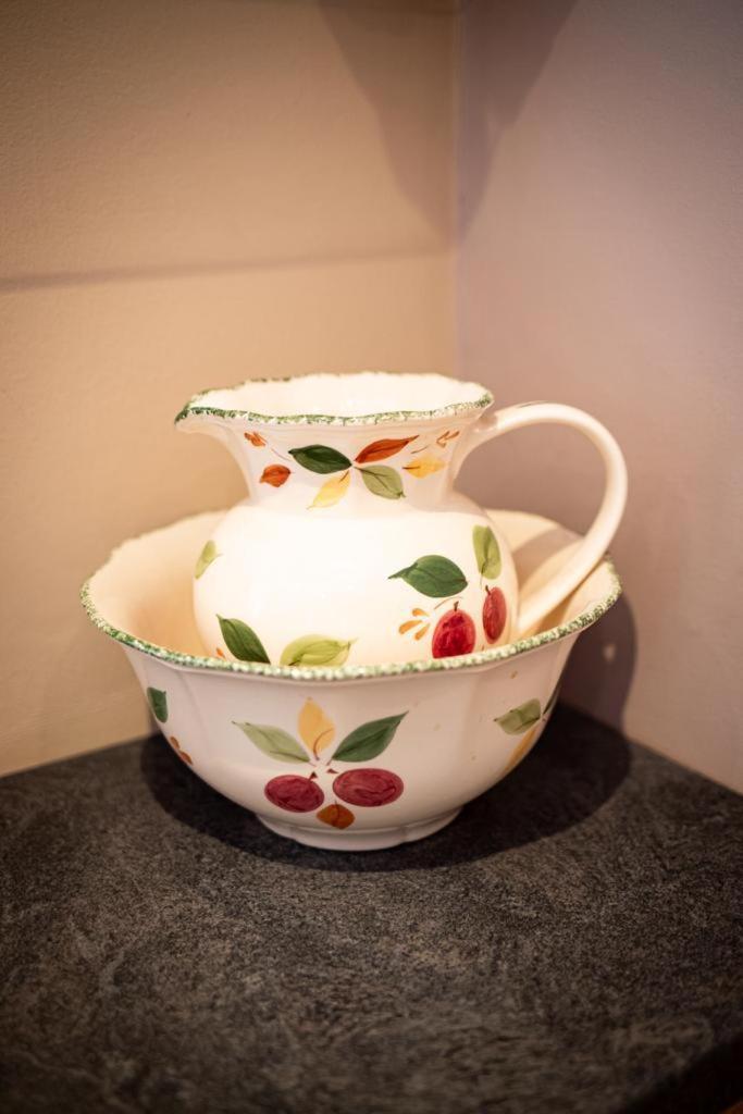 Fonthill Bed And Breakfast ネアン エクステリア 写真